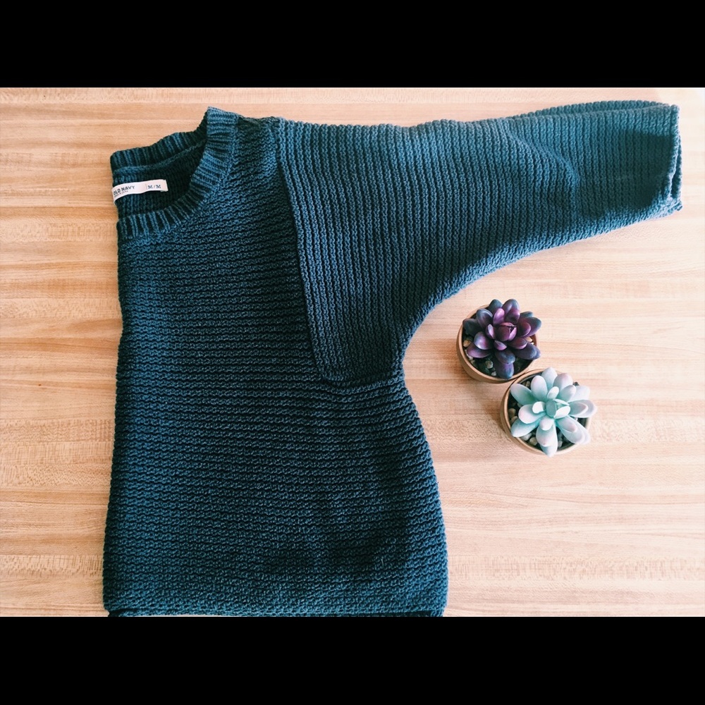 Crop top sweater
